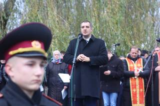 Вірити в себе і Україну, - Олександр Ганущин під час вшанування Українських Січових Стрільців на Янівському кладовищі  
